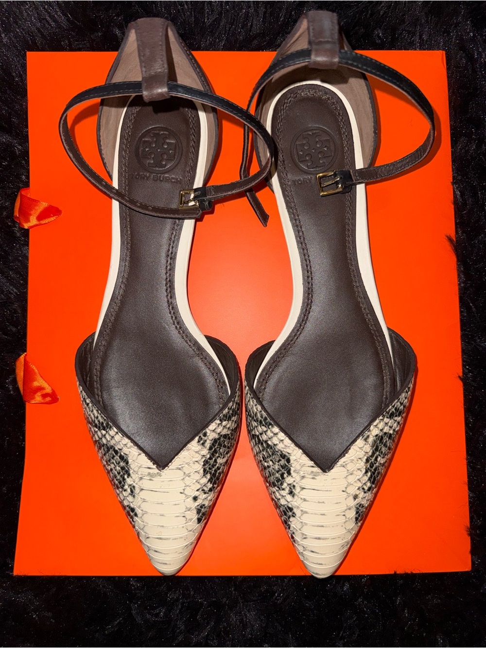 Tory Burch snakeskin pointed toe ankle strap shoes flats size 8